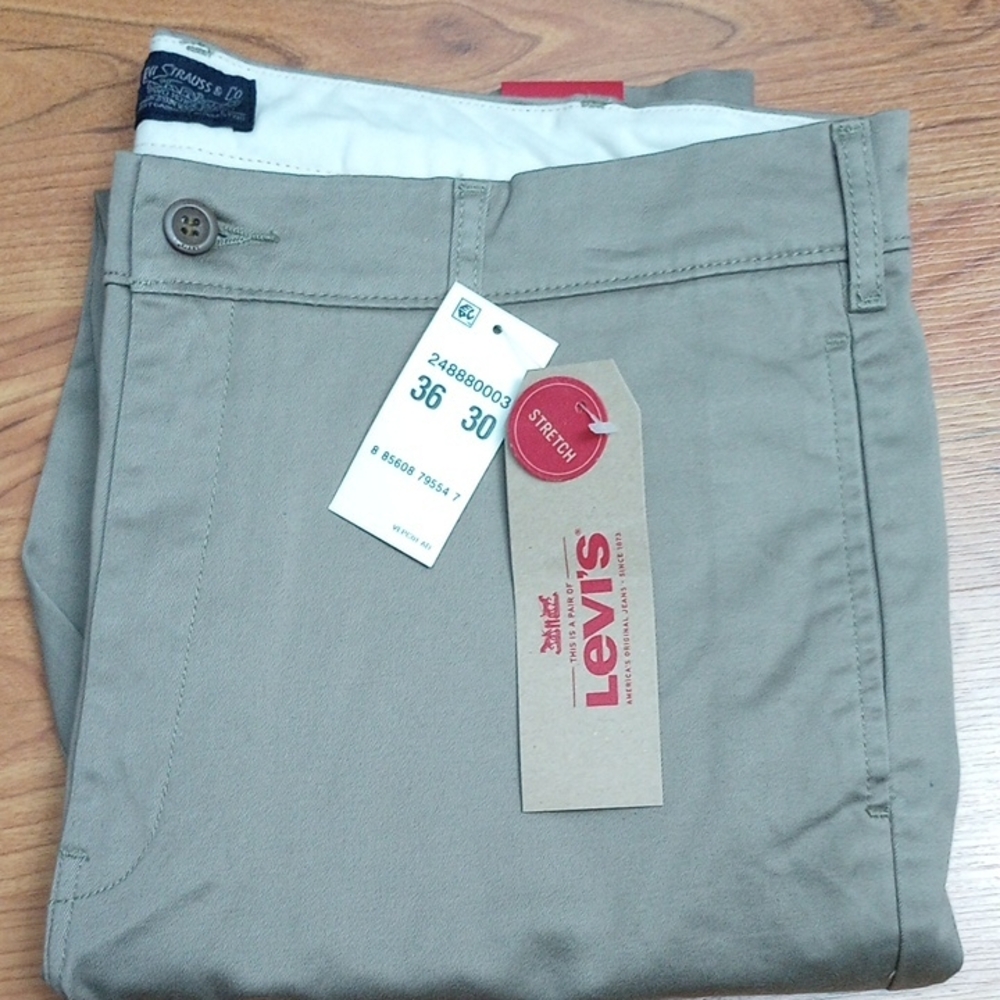 Levi's Men's Khaki Chinos 36W 30L NWT